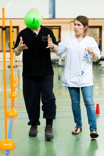 Une activité sportive adaptée pour les patients présentant un handicap neurologique